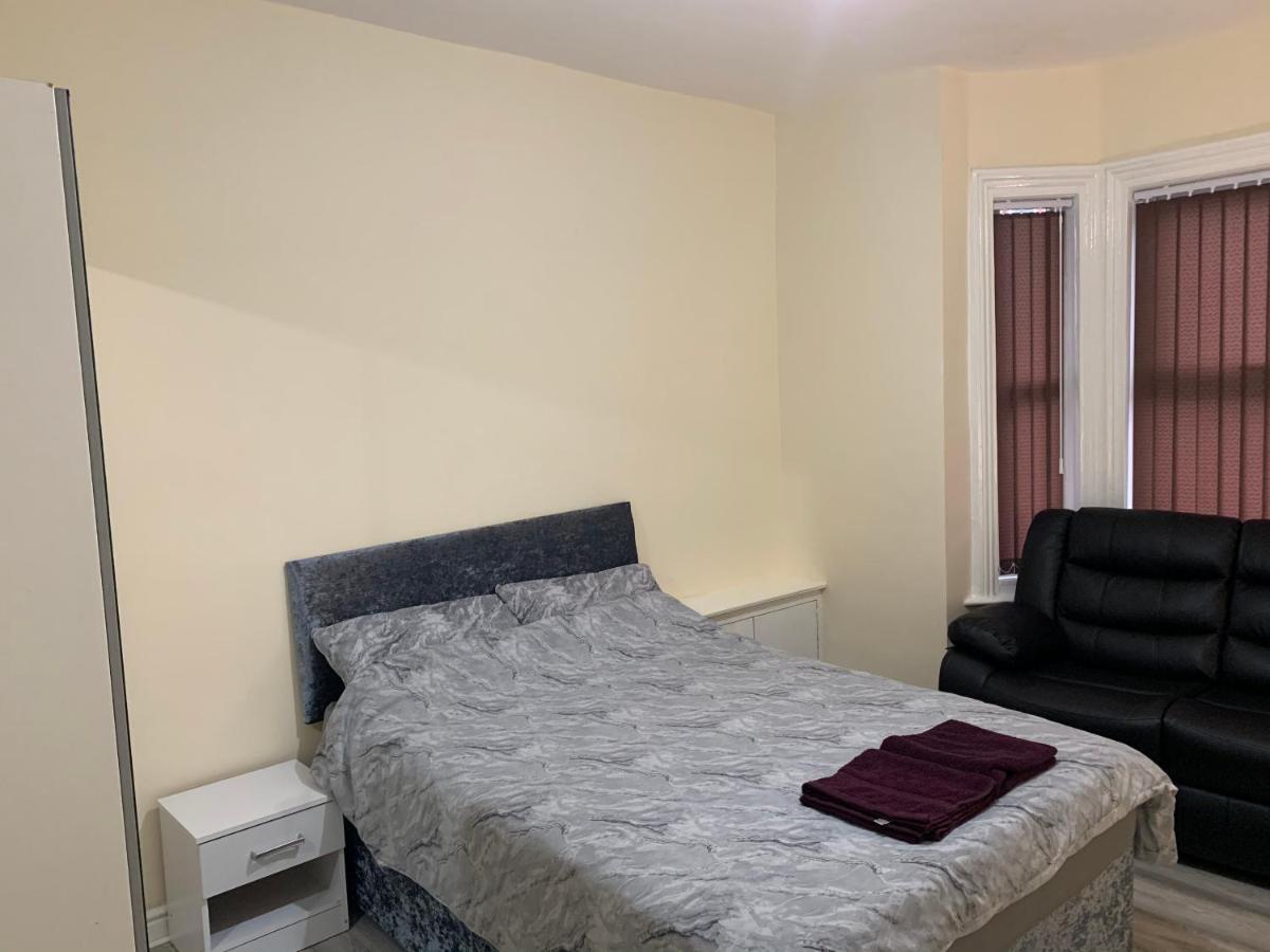50 Mayford Road Hotel Manchester Esterno foto